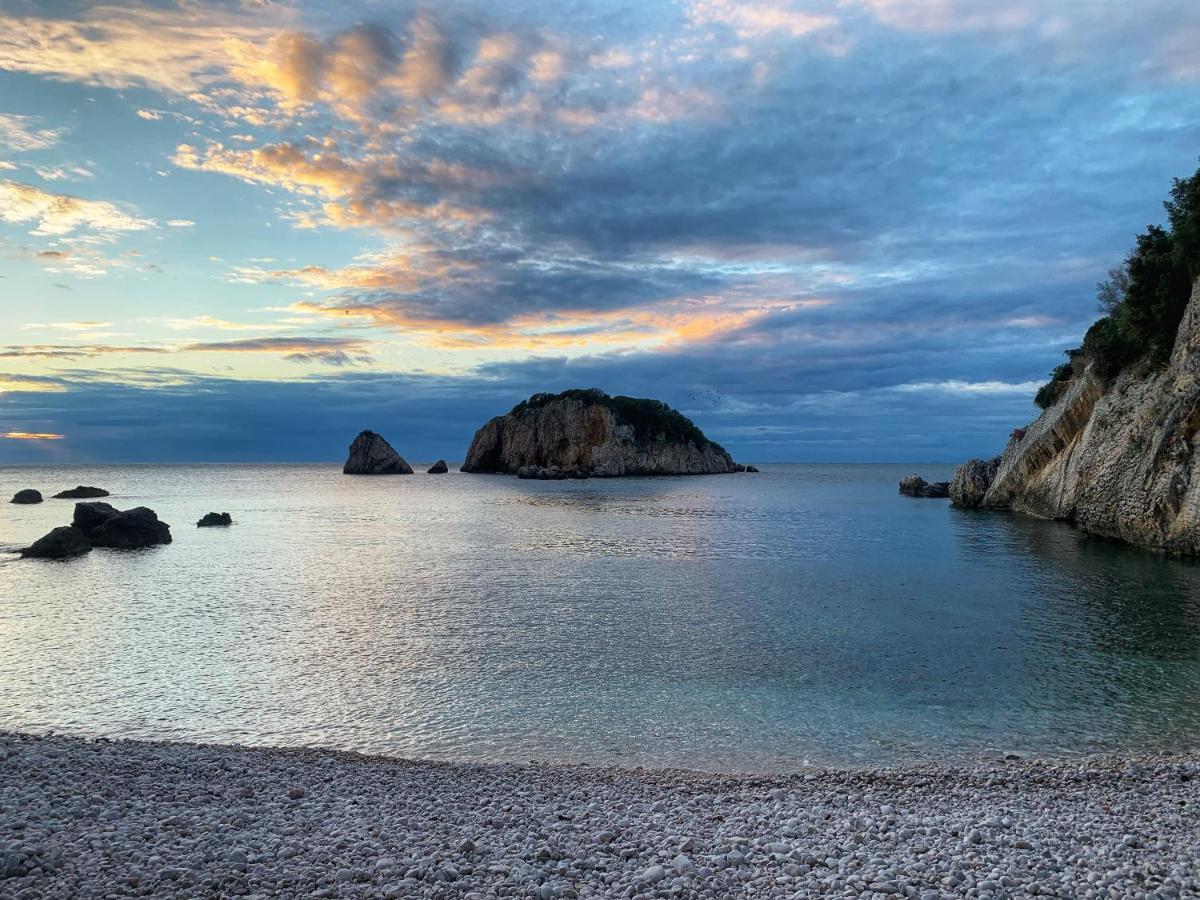 Azzure Apartment Ulcinj Eksteriør bilde